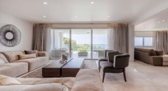 House in 1506 S Bentley Ave