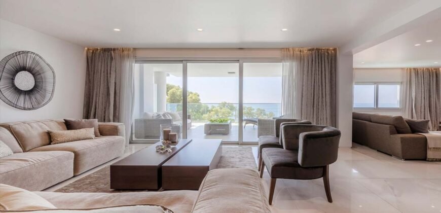 House in 1506 S Bentley Ave